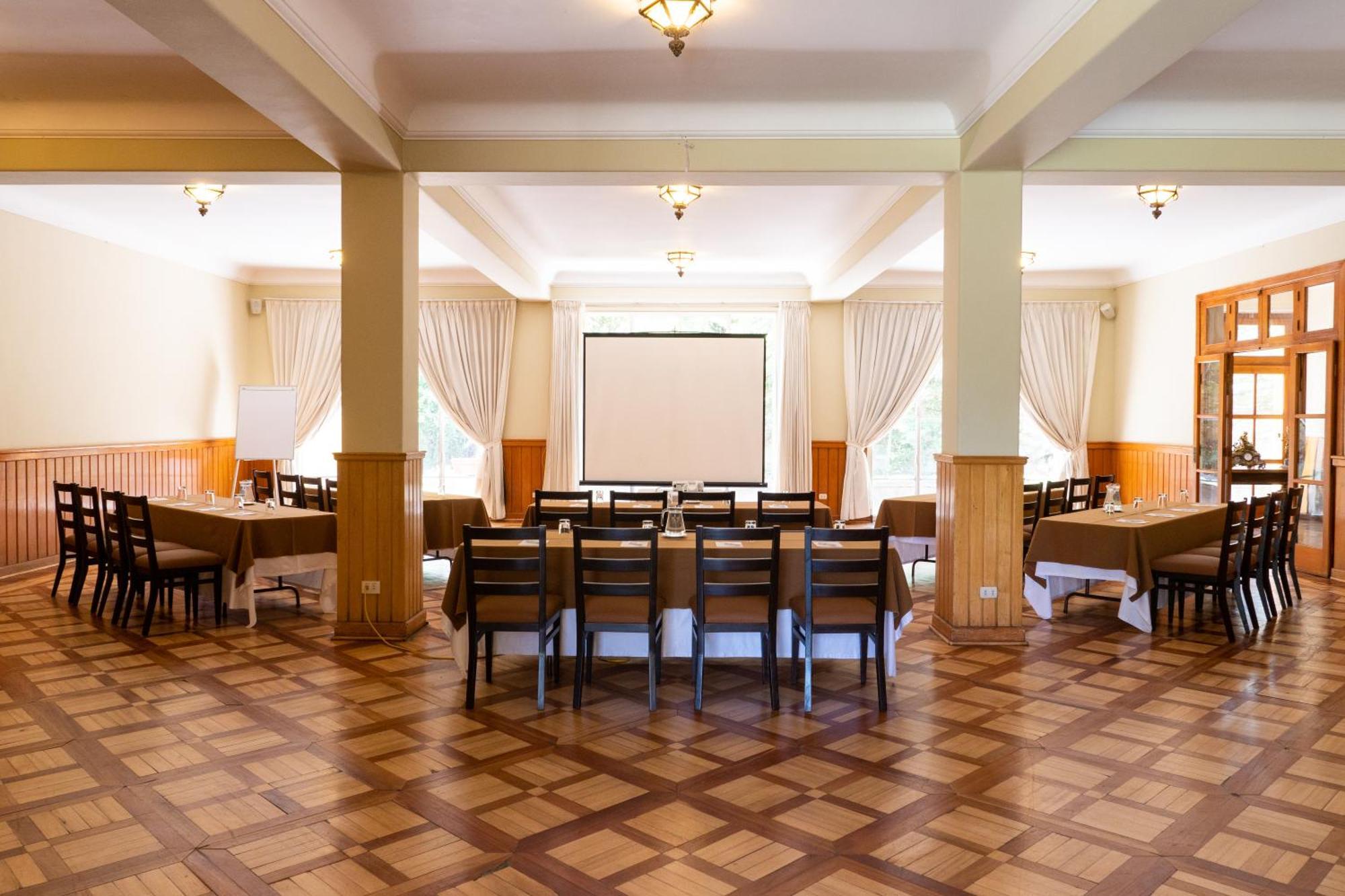 LP Los Portales Hotel Tarma Exterior foto